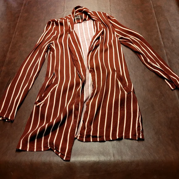 Reformation casual blazer, size 6, striped with pockets - Picture 3 of 11